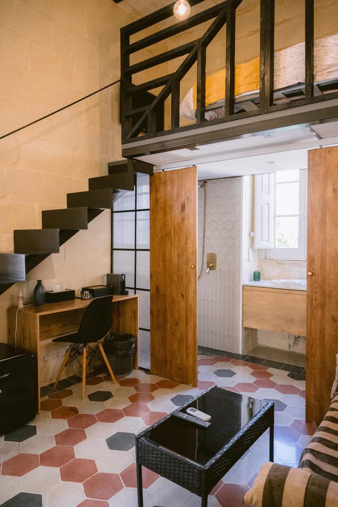 סליאמה Tinja Bnb מראה חיצוני תמונה