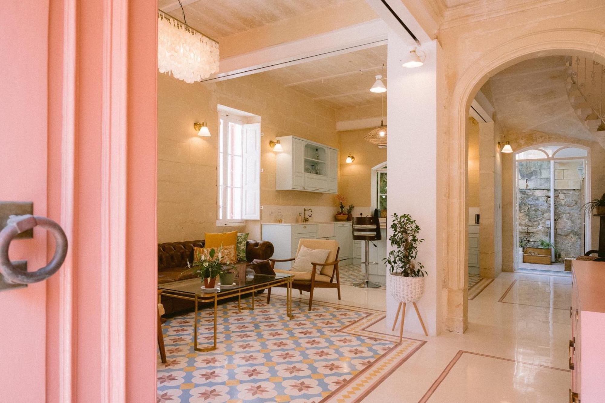 סליאמה Tinja Bnb מראה חיצוני תמונה