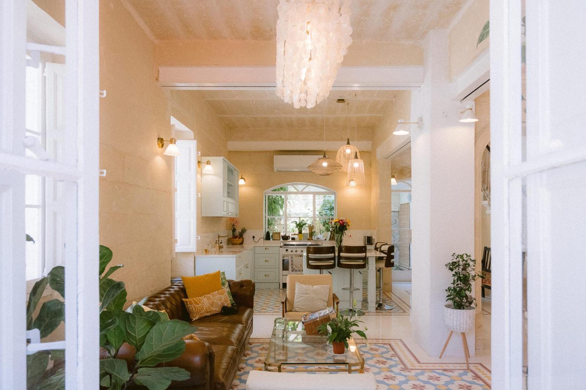 סליאמה Tinja Bnb מראה חיצוני תמונה