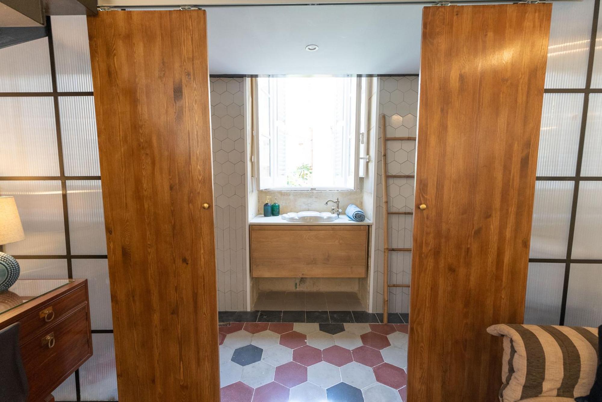 סליאמה Tinja Bnb מראה חיצוני תמונה