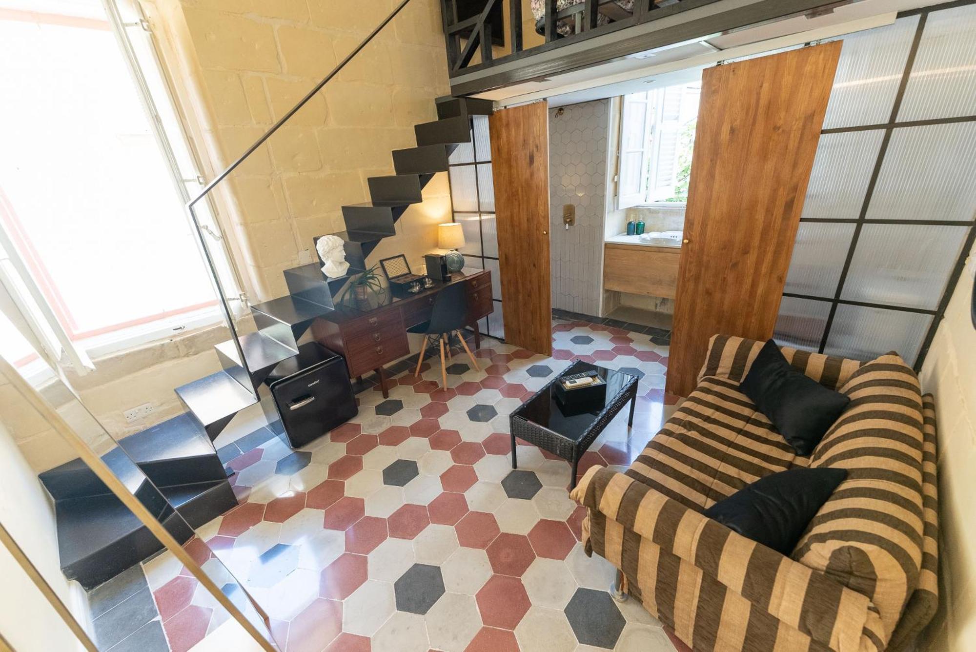 סליאמה Tinja Bnb מראה חיצוני תמונה